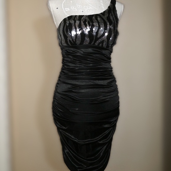 Ruby Rox Party Dress - Picture 2 of 4