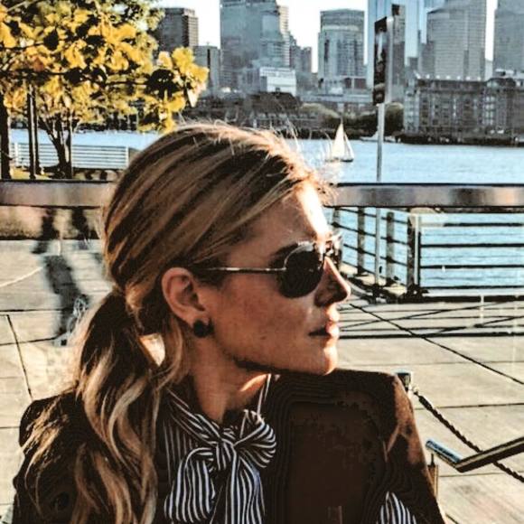 Meet your Posher, Natalie - Picture 1 of 1