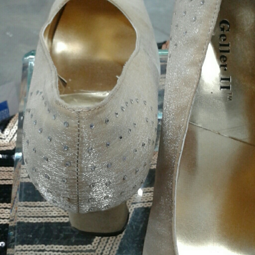 Shoes - Picture 2 of 4