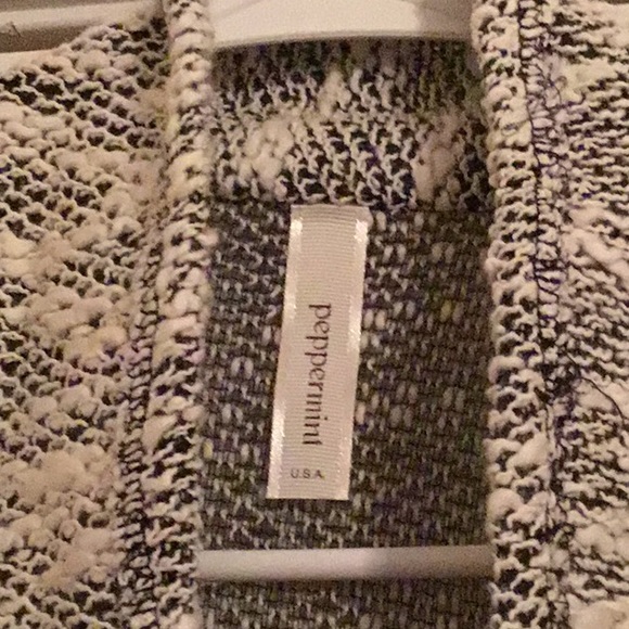New Without The Tag Cardigan - Picture 2 of 5