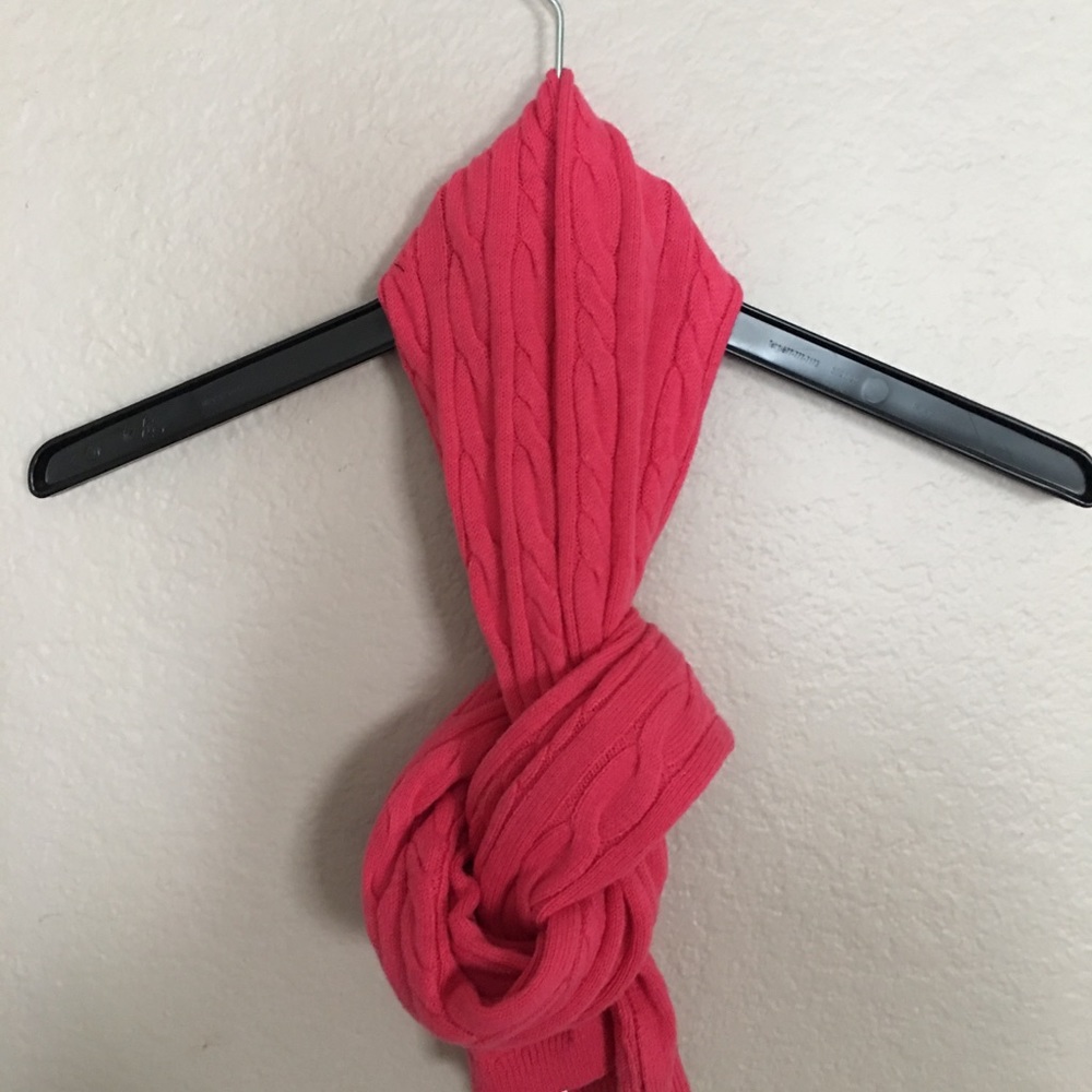 Scarfs - Picture 3 of 4