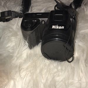 Nikon COOLPIX L105 12.1 MP 15X Zoom HD 720p