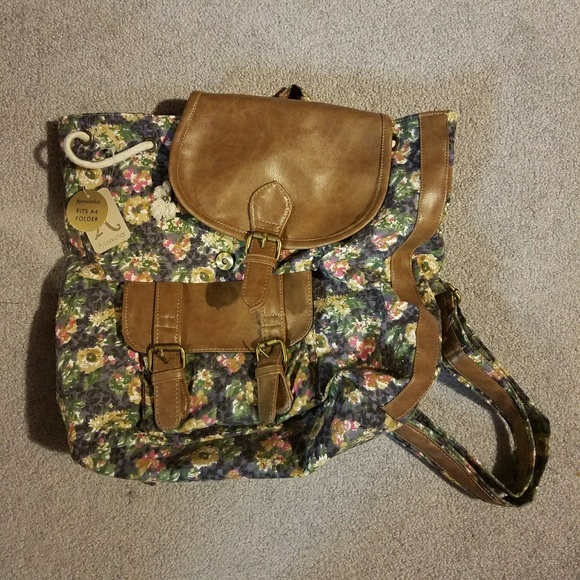 Accessorize Handbags - 🌸Floral canvas bag🌼