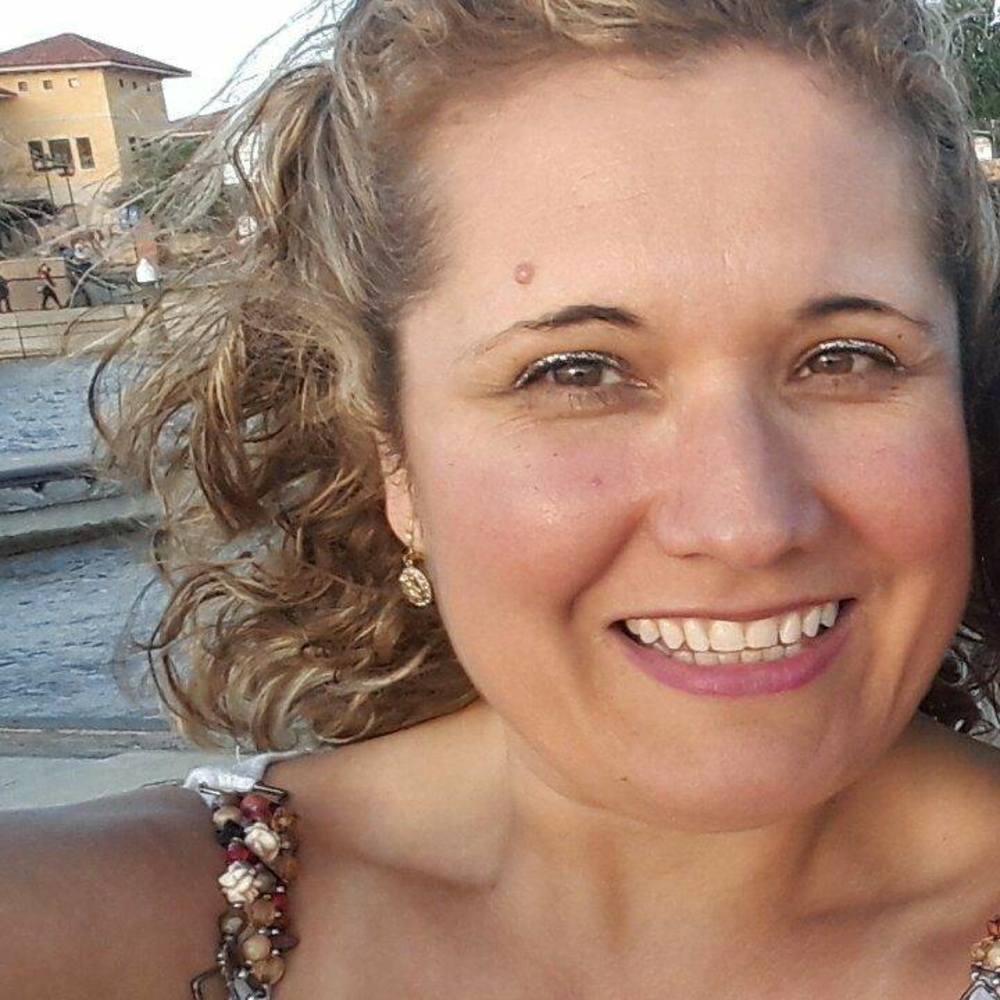 Meet your Posher, Mireya