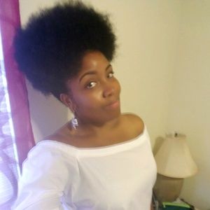 Meet your Posher, Nicole