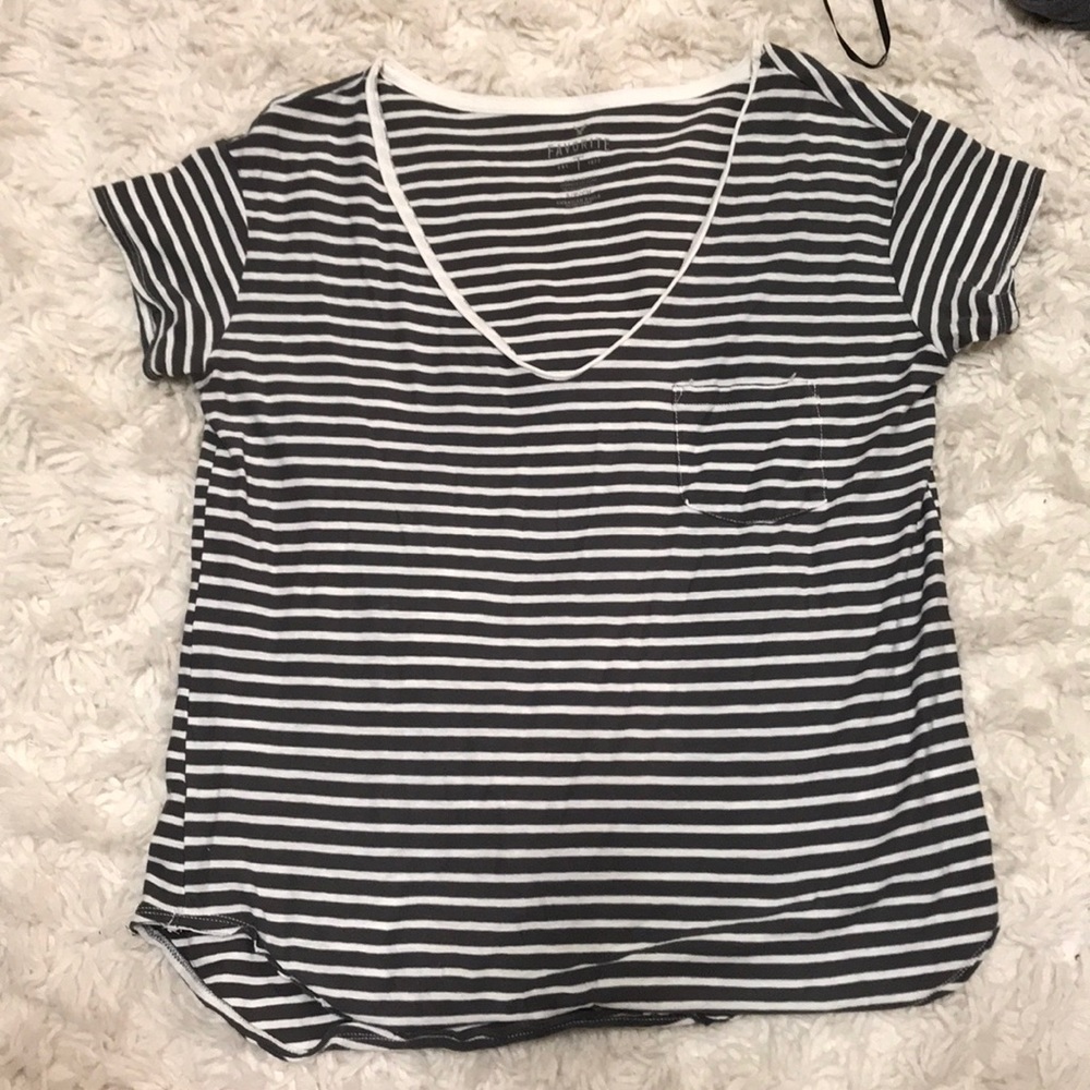 American Eagle Vneck