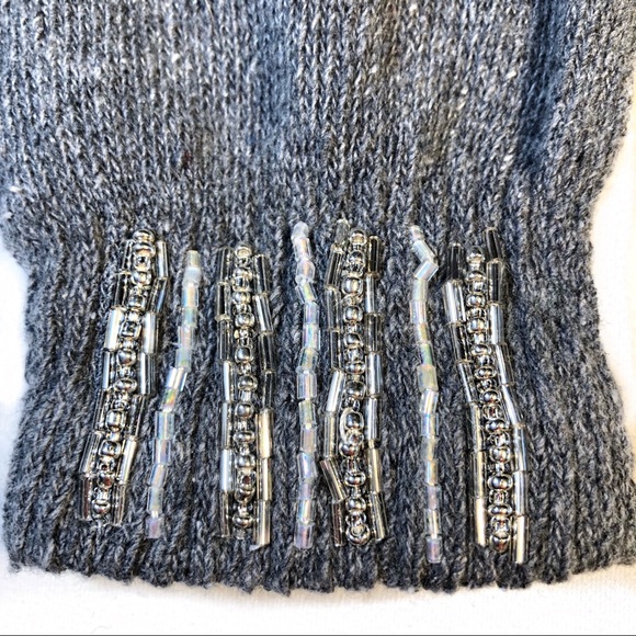 NEW Bead Embroidered Abstract Knit Gloves - Picture 2 of 3