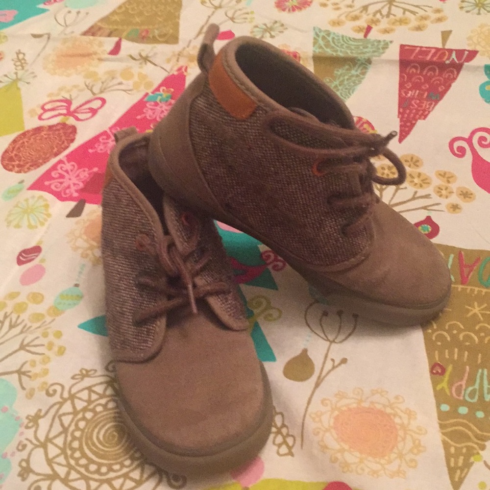 Brown canvas boots