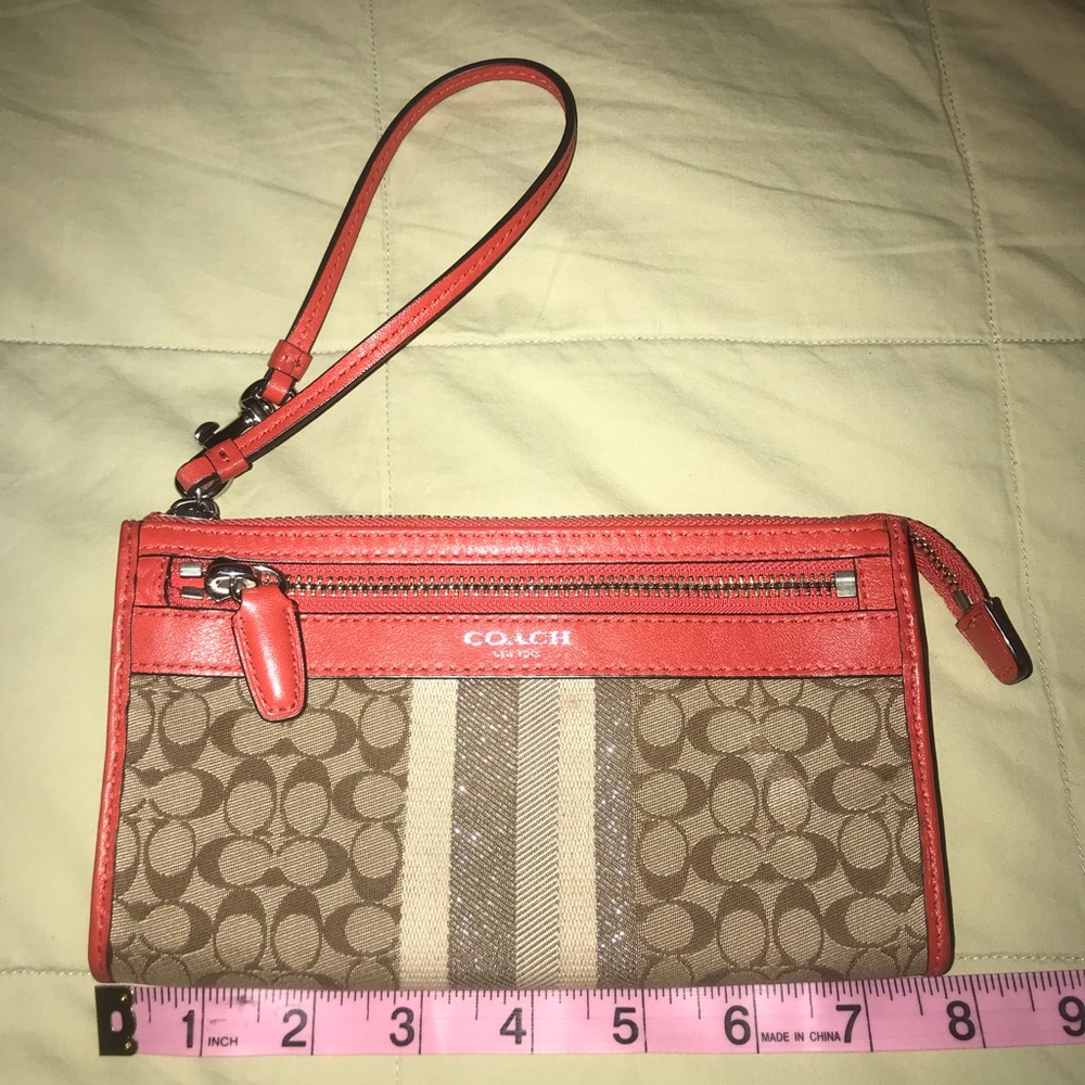 Coach wristlet EUC