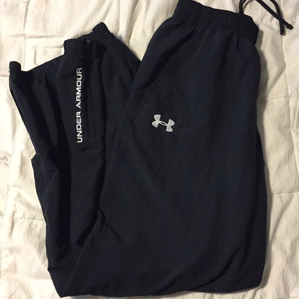 Black Under Armour sweats