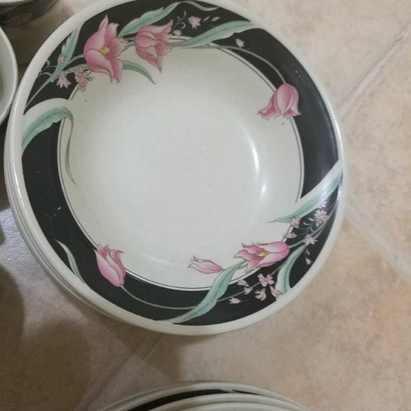 BREAKFAST< LUNCH & DINNER CROCKERY TOTAL SET NEW!! - Picture 6 of 7