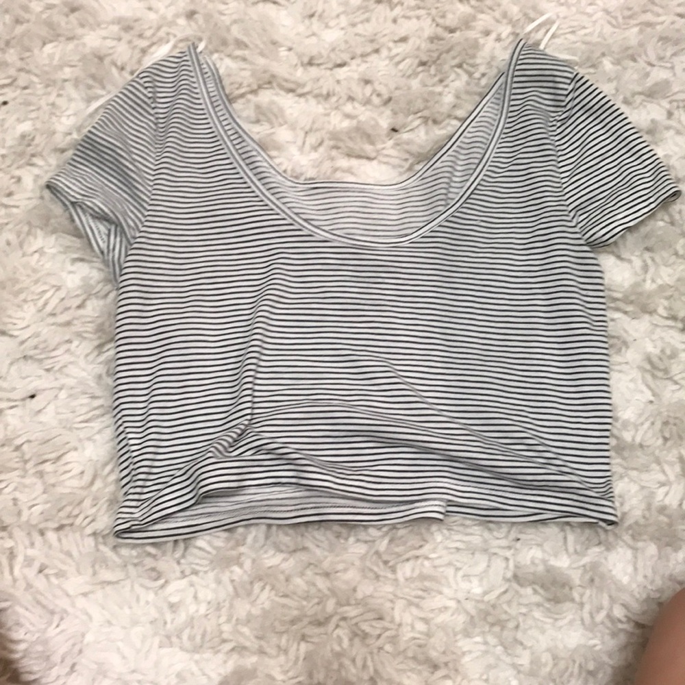 American Eagle crop top