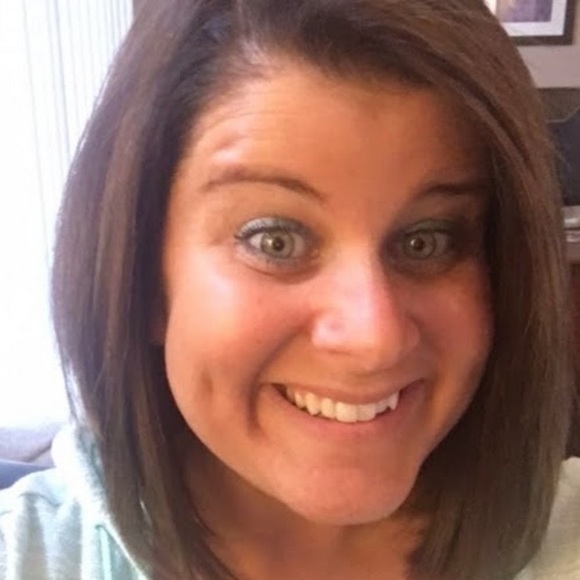 Meet your Posher, Jennifer - Picture 1 of 1