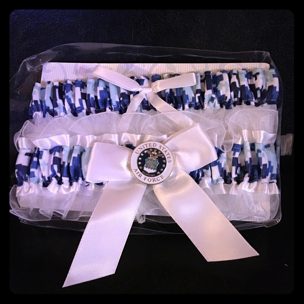NEW AIR FORCE BRIDE & GROOM WEDDING GARTER SET