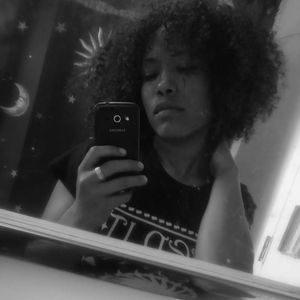 Meet your Posher, Arielle