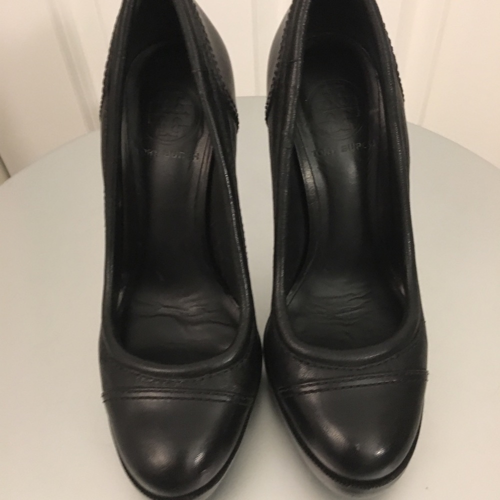 Black Leather Tory Burch Pumps