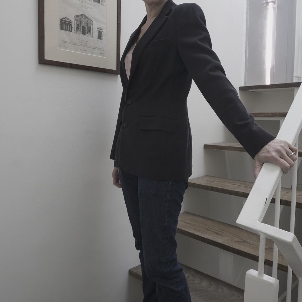 Size 8 RALPH LAUREN Women's 2 Button Black Blazer