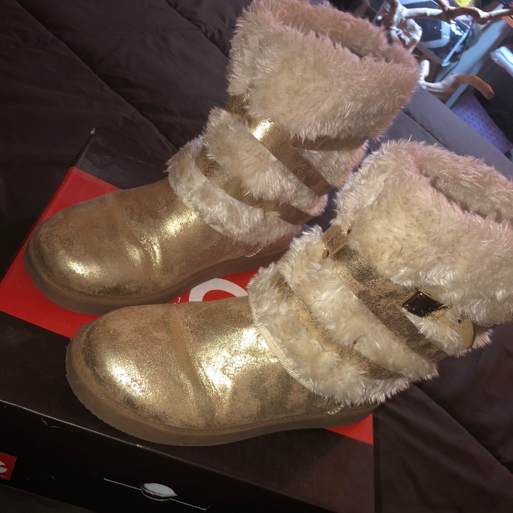 Guess boots size 7