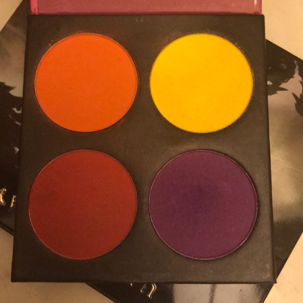 Sugarpill Cosmetics Eyeshadow quad Burning Heart