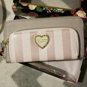 Betsey Johnson wristlet wallet