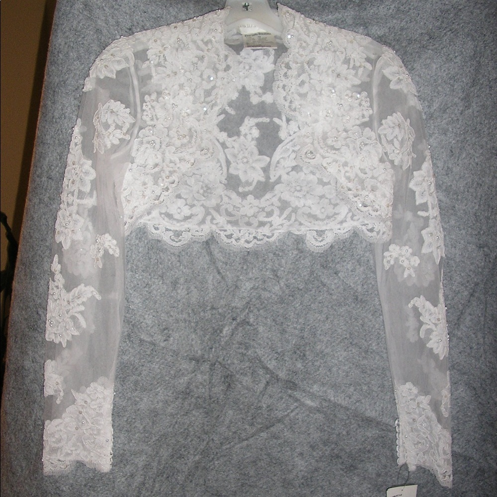 *NWT* WHITE WEDDING LONG SLEEVE LACE JACKET