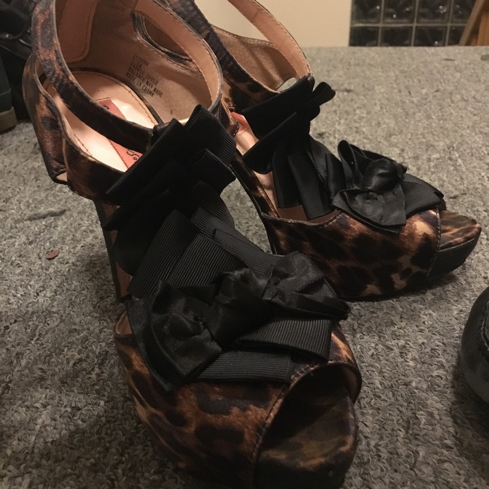 🚫SOLD🚫 Betsey Johnson high heels 👠