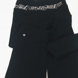 Lululemon yoga pants