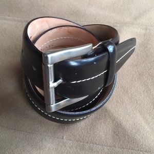 Women’s Orvis Dark Brown belt with stitching