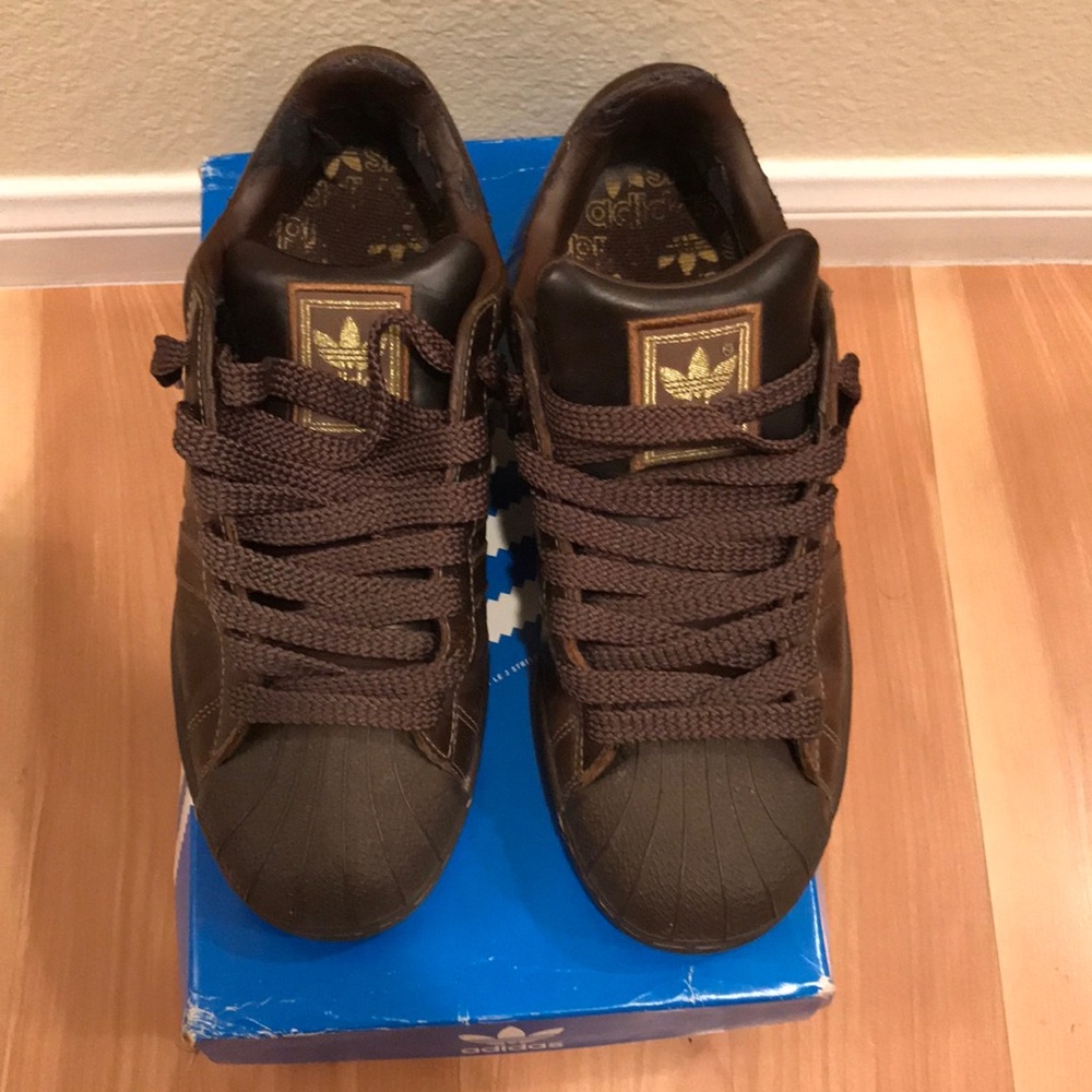 Shell Toe Adidas
