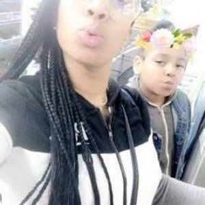 Meet your Posher, Latoya