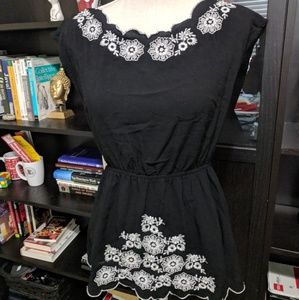 Forever 21 Black embroidered Top size medium