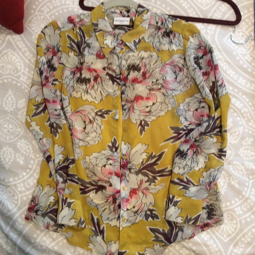 Beautiful yellow blouse