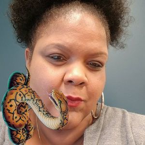 Meet your Posher, Lola