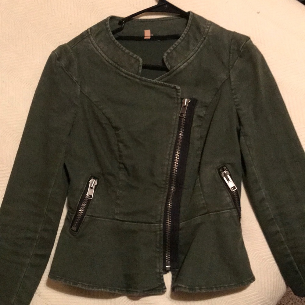 Olive green Free People zip up fitted blazer
