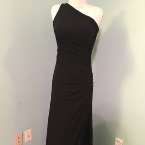 OMG I can’t believe I’m selling this dress.