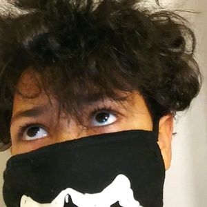 Meet your Posher, Derrick