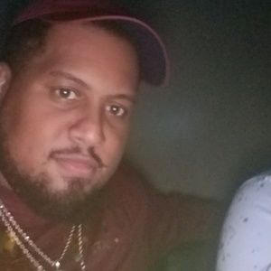 Meet your Posher, Johnel