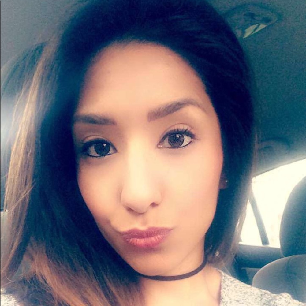 Meet your Posher, Maria