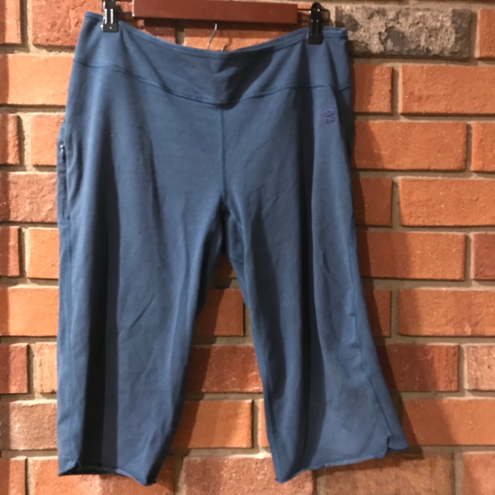 Mountain Hardware Yoga Capris