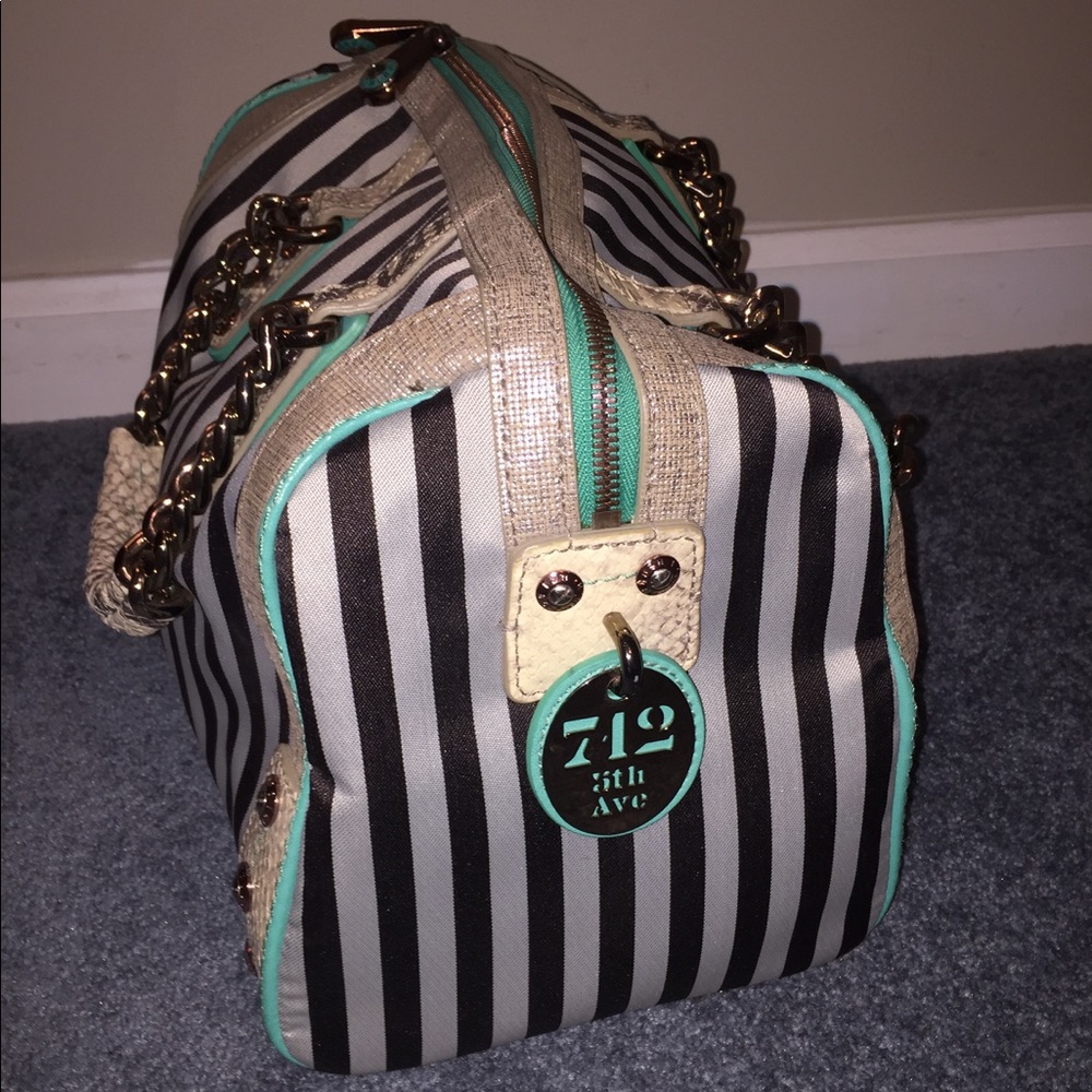 Henri bendel 712 5th Avenue Bag