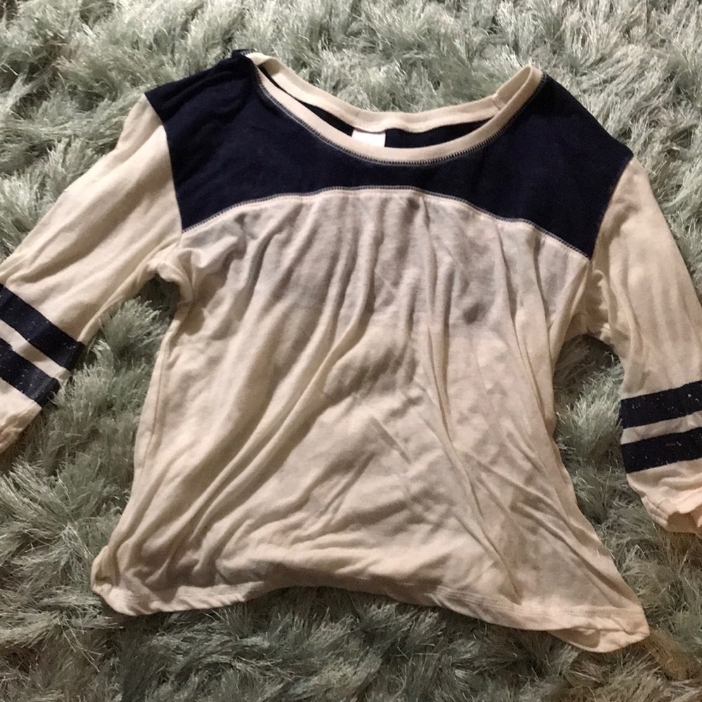Long sleeve navy blue and white top
