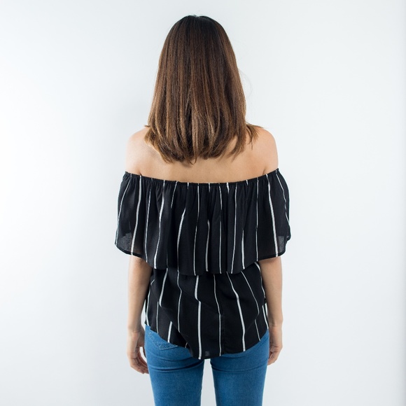 Off the Shoulder Top - Picture 4 of 4