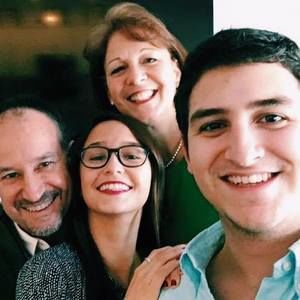 Meet your Posher, Aj