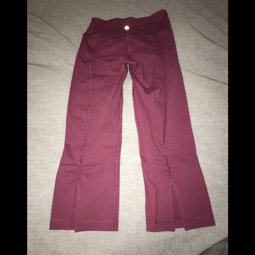 Lululemon Cropped Yogas