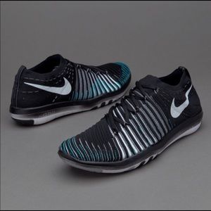 Nike Transform Flyknit Women's Shoes