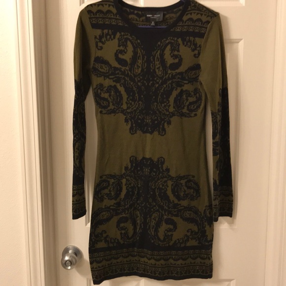 Romeo & Juliet Couture Dresses & Skirts - Romeo and Juliet Couture Sweater Dress