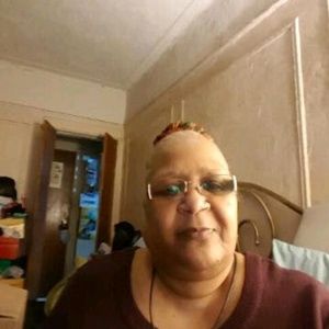 Meet your Posher, Jeanne