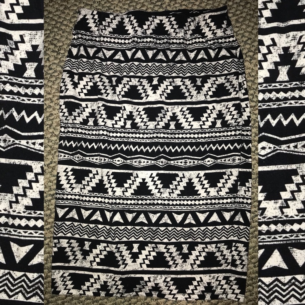 Black and white never worn, pencil skirt.