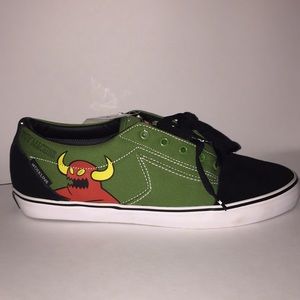 New Mens Belmont style Dekline sneakers