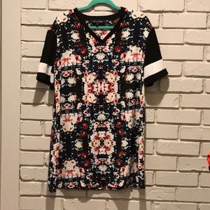 Oversized top or mini Dress